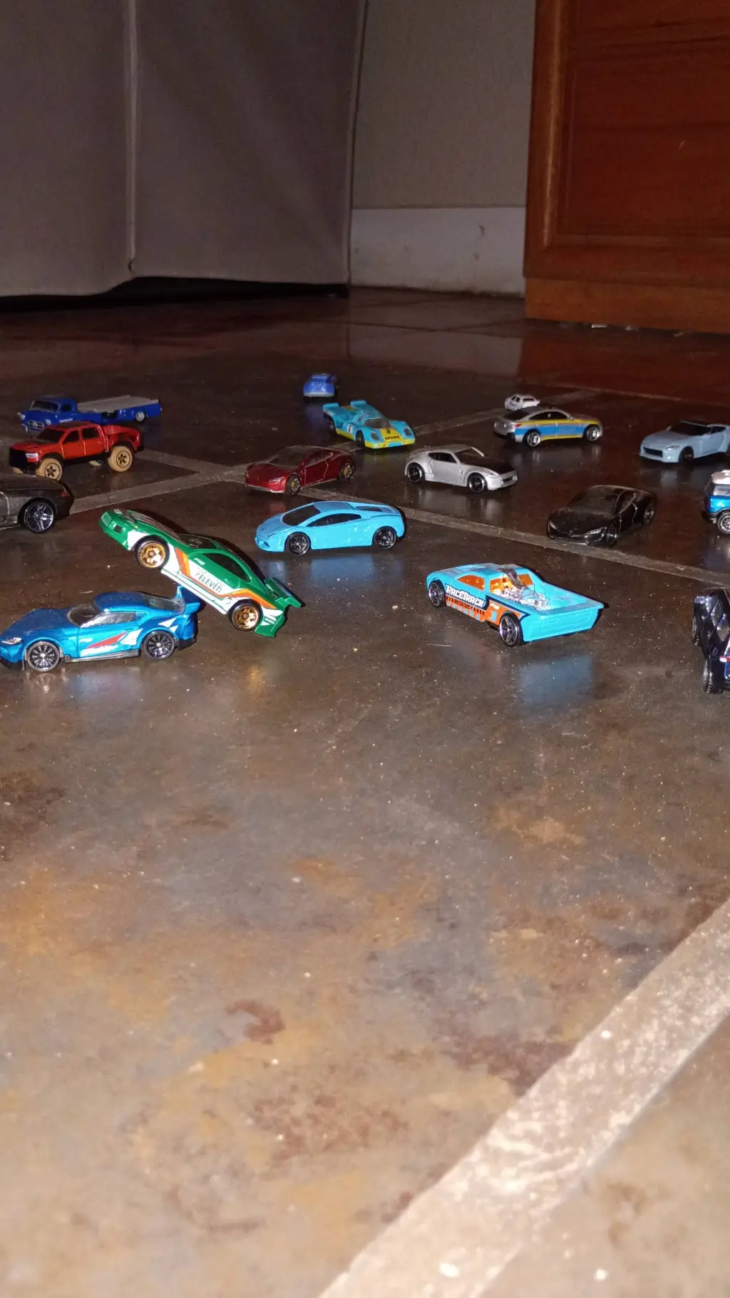 ai character: IDK what I'm doin background