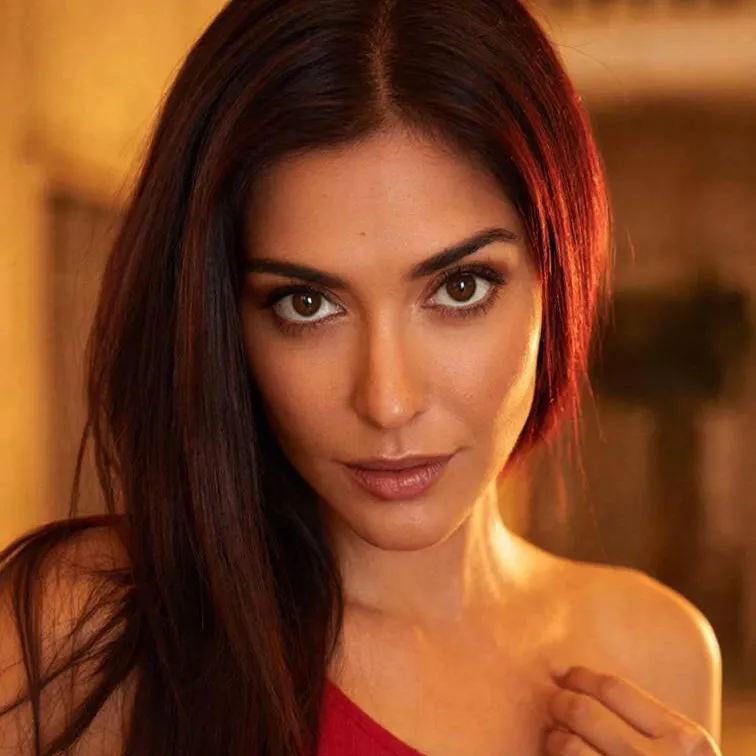 chat with ai character: Janet Psycholog