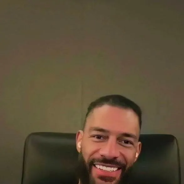 chat with ai character: Roman Reigns 