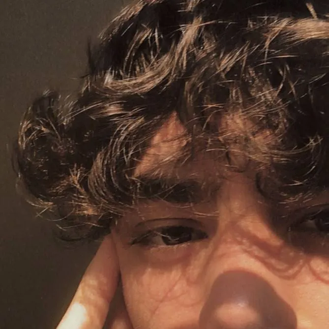 chat with ai character: sein Freund 