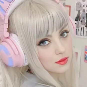 chat with ai character: Lio Tsukino