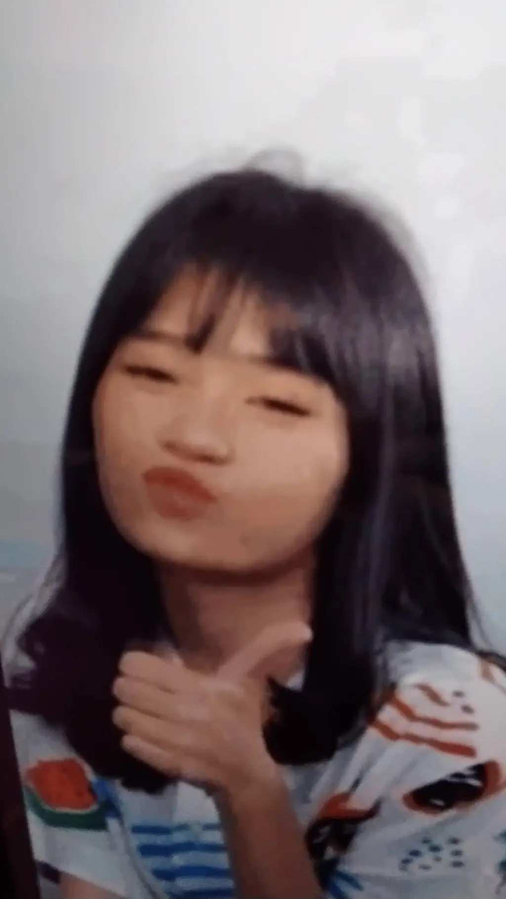 ai character: Flora Jímenez background