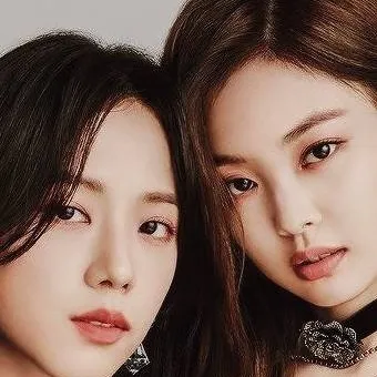 chat with ai character: Jinnie