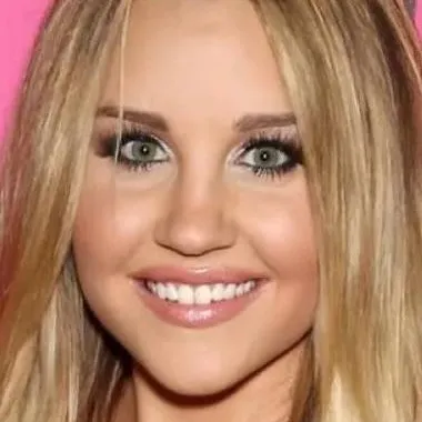 chat with ai character: Amanda Bynes