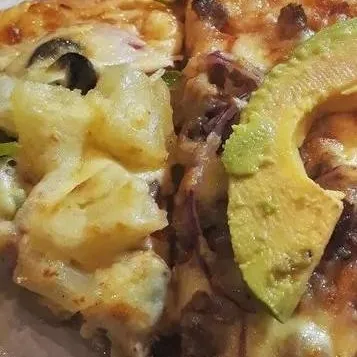 chat with ai character: Pizza
