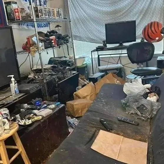 chat with ai character: Messy Room