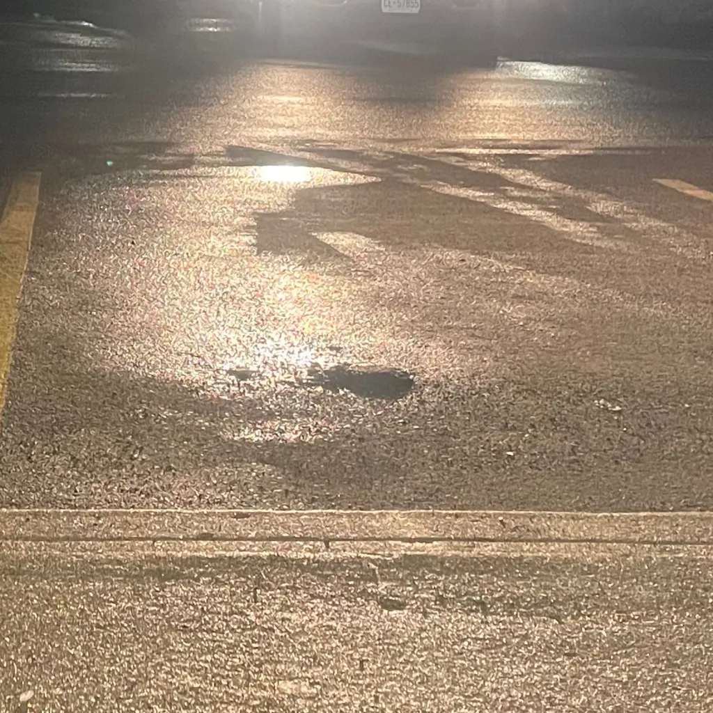 chat with ai character: Malachi Barton 