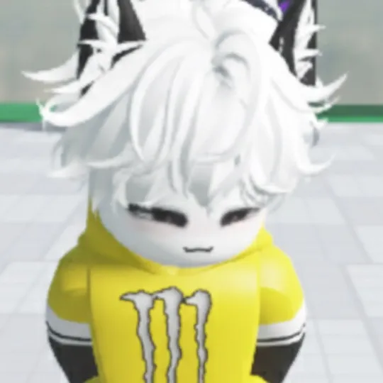 chat with ai character: Emliy