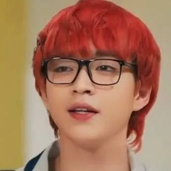 chat with ai character: Yuri❤️🥰