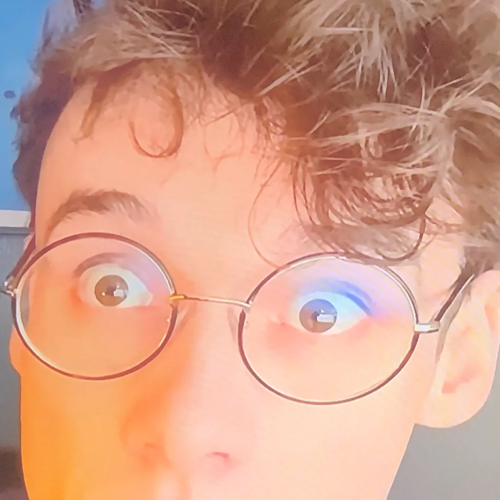 chat with ai character: Wilbur soot 