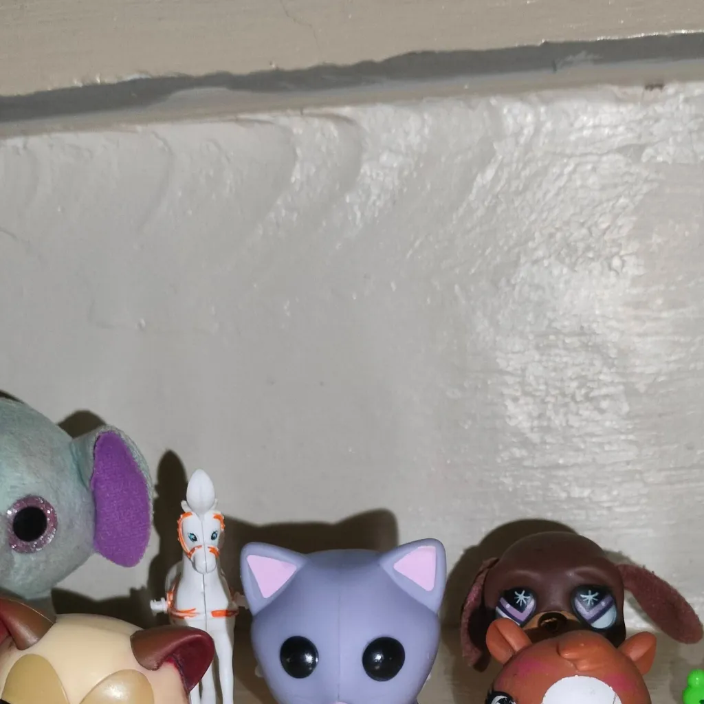chat with ai character: The Acuba Family! 