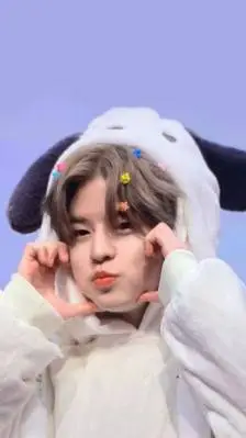 ai character: Seungmin bf background