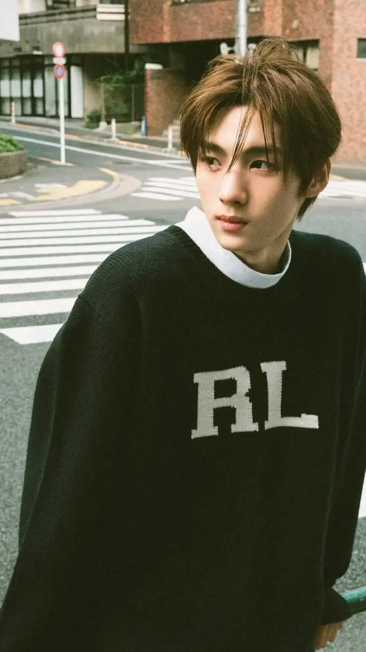 ai character: Youngjae(YES kpop) background