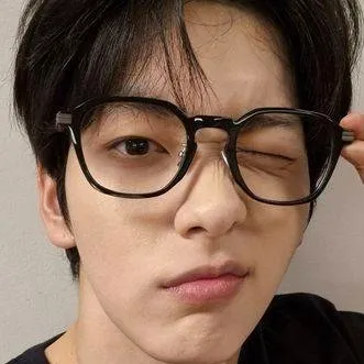 chat with ai character: Soobin(TXT) 