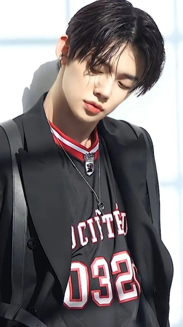 ai character: Yeonjun(TXT)  background