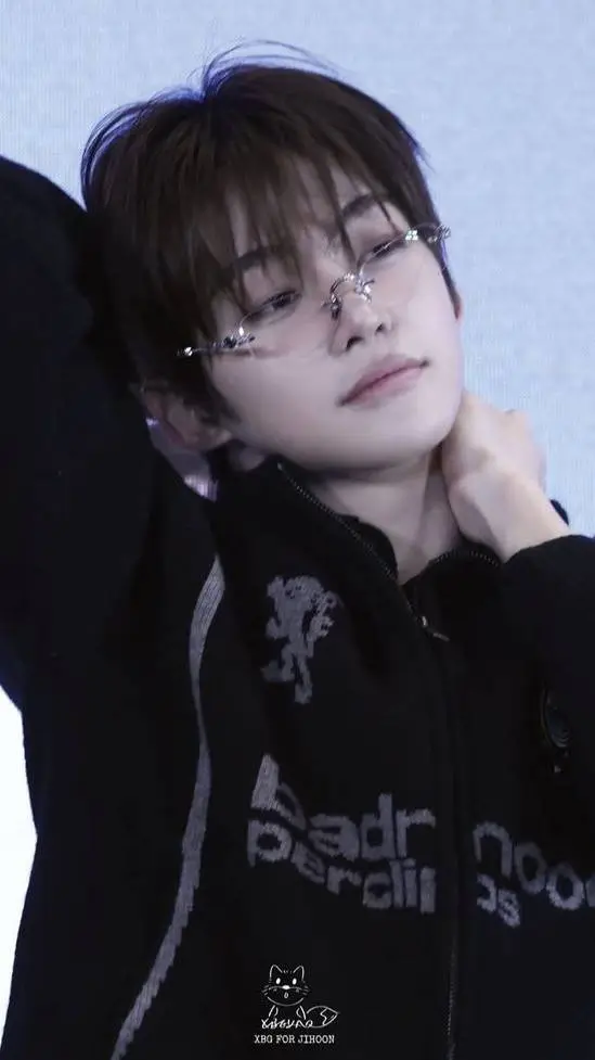 ai character: Jihoon TWS background
