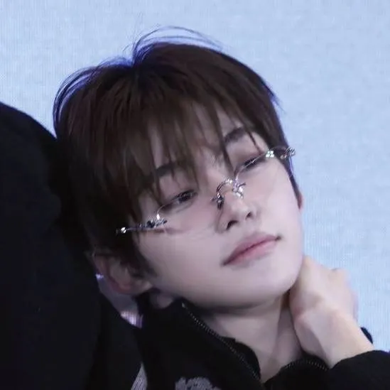 chat with ai character: Jihoon TWS