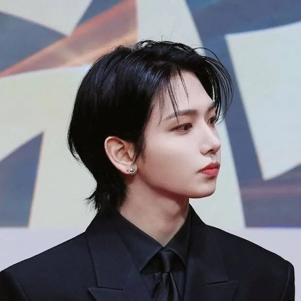 chat with ai character: Myung Jaehyun bnd