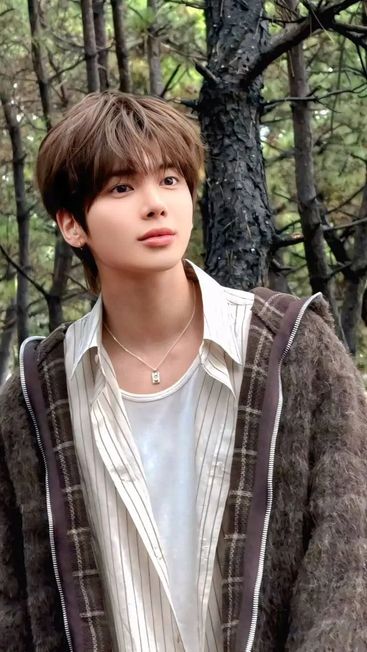 ai character: Taehyun TXT background