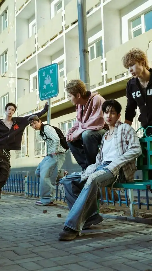 ai character: Wayfboys ⭐ background