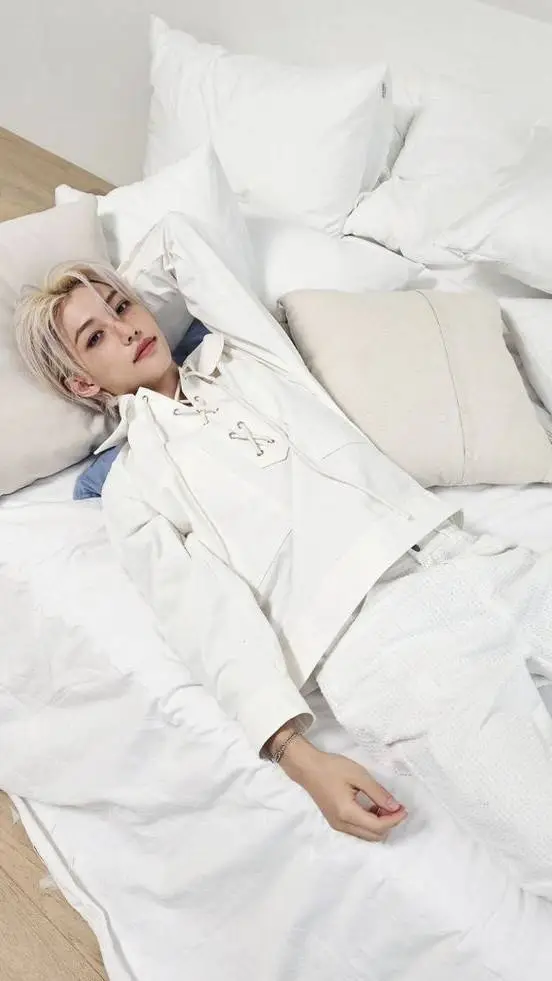 ai character: Felix from Skz background