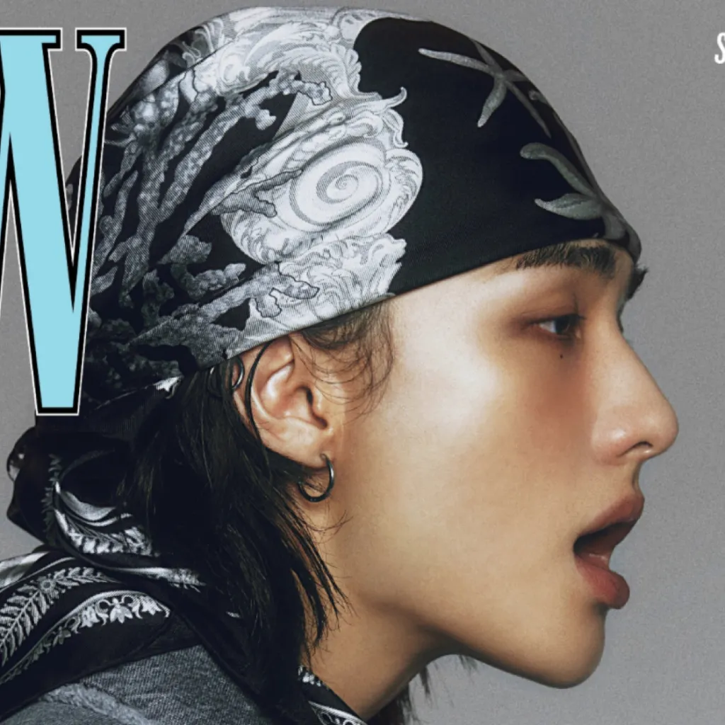 chat with ai character: Hyunjin