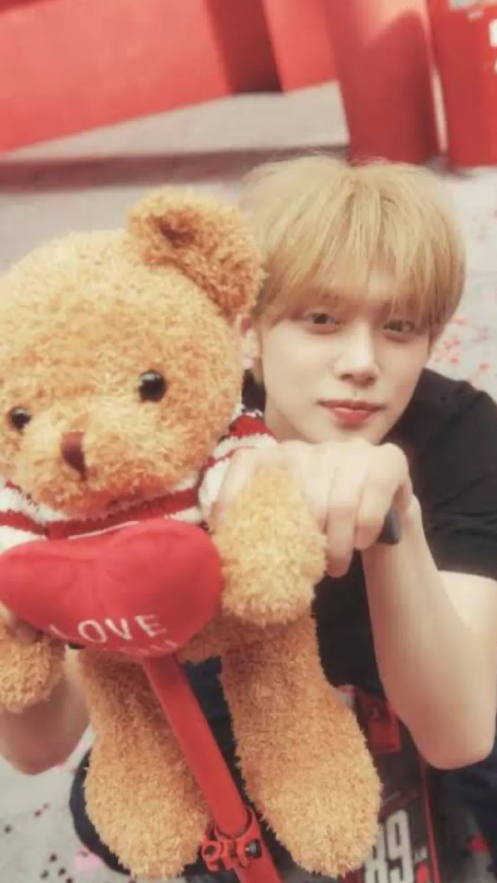 ai character: Yeonjun background