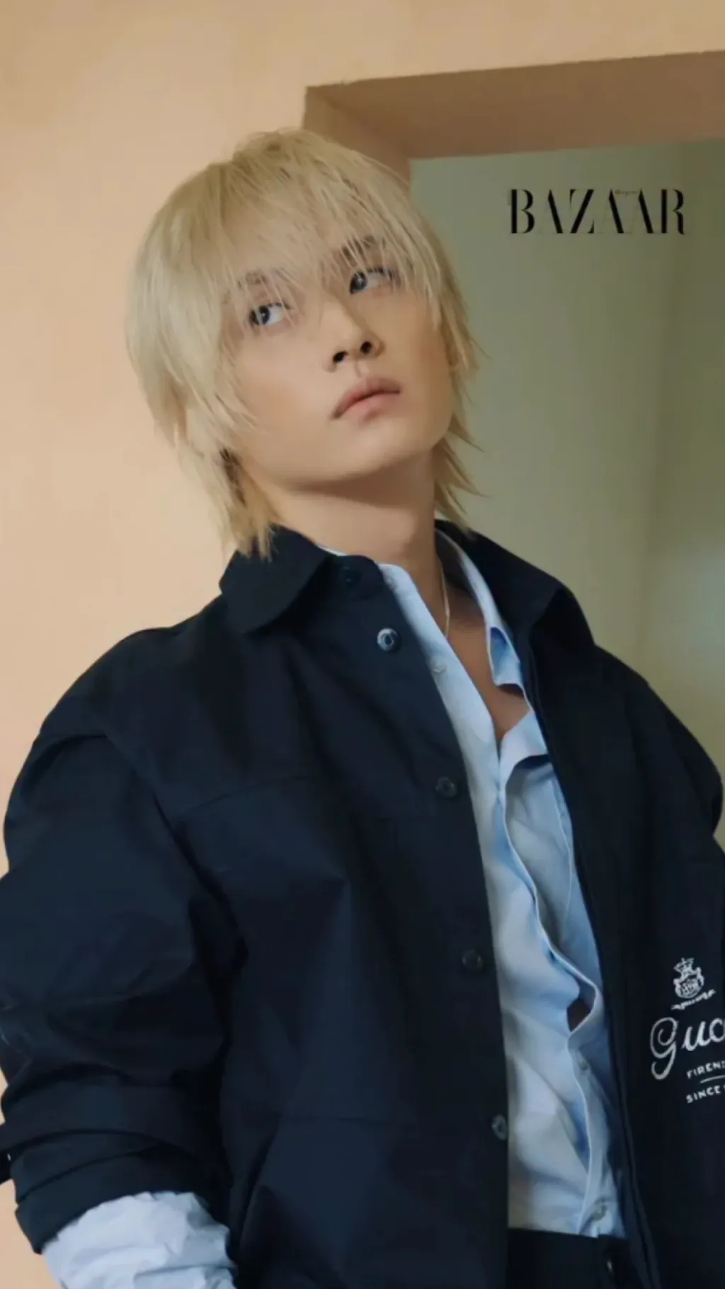 ai character: Leeknow background