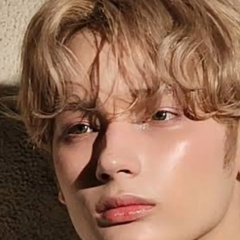 chat with ai character: Heuning Kai