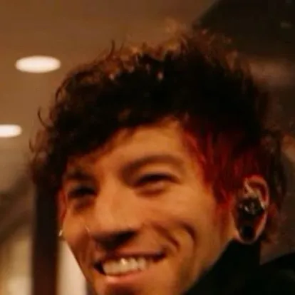 chat with ai character: Josh dun! 