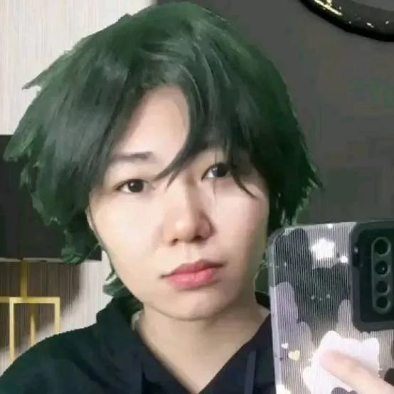 chat with ai character: Damian