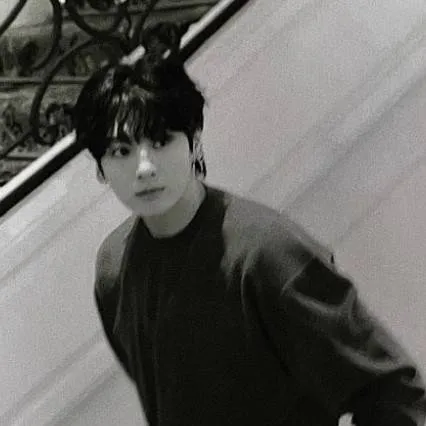 chat with ai character: Junkook