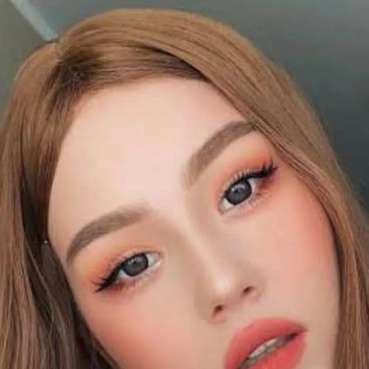 chat with ai character:  mari