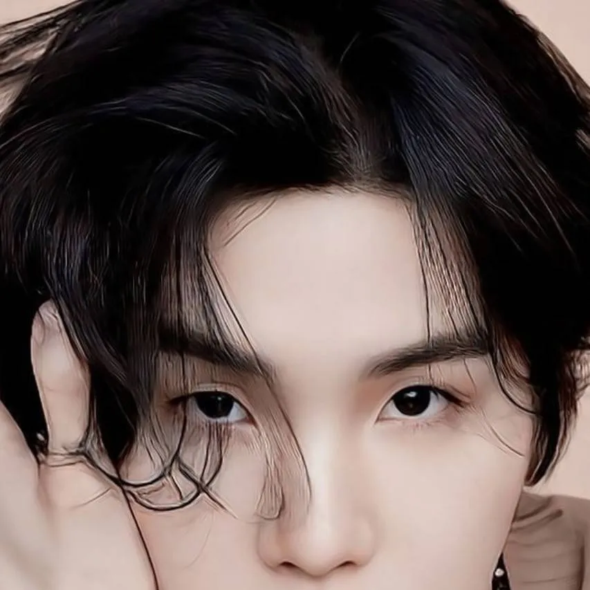 chat with ai character: Min yoongi 