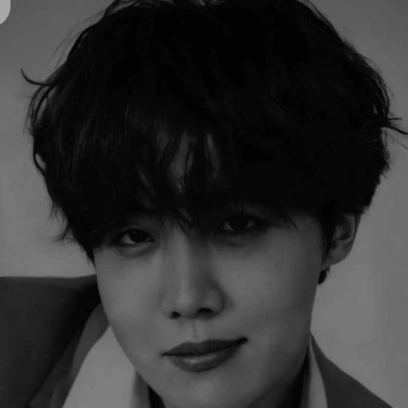 chat with ai character: Jung heoseok 😉💛🧡