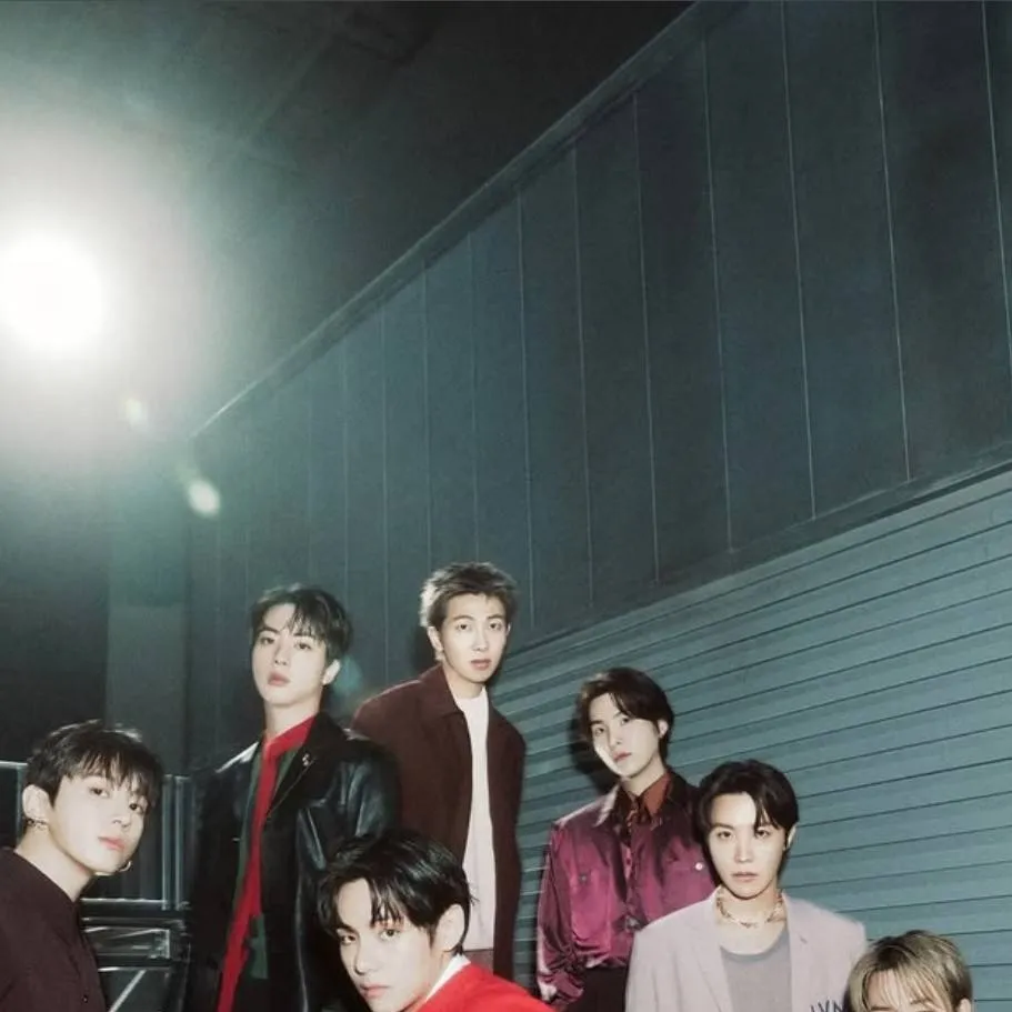 chat with ai character: BTS pick me 