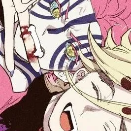 chat with ai character: Tres lunas