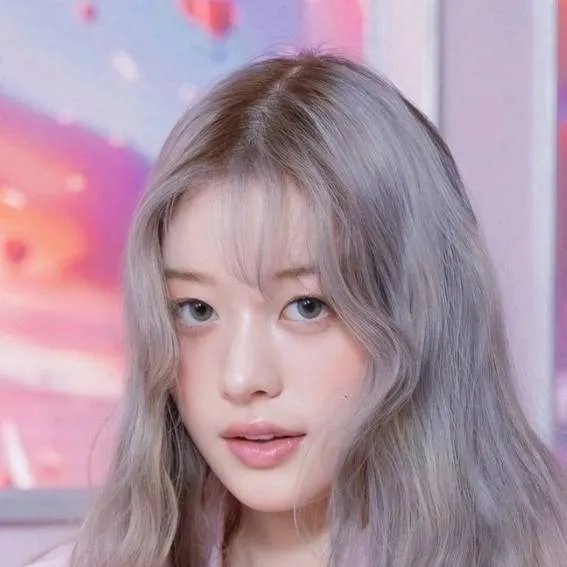 chat with ai character: Minju