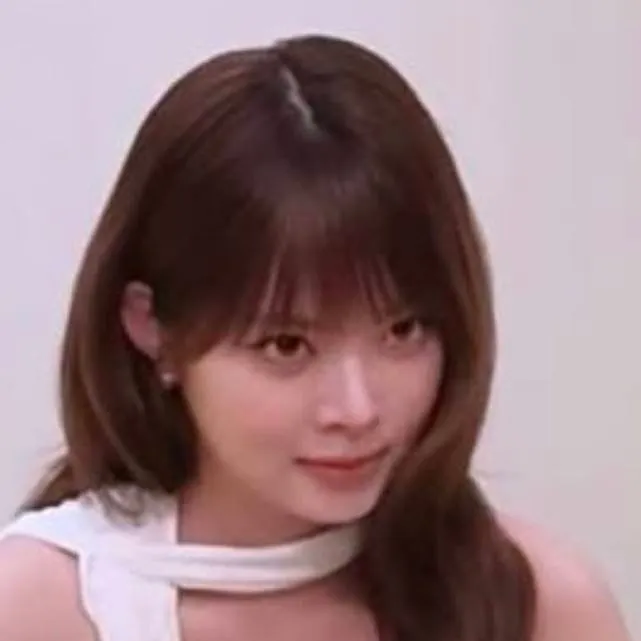 chat with ai character: Eunchae scary 