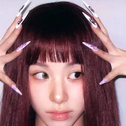 chat with ai character: Chaeyoung ☙♥︎