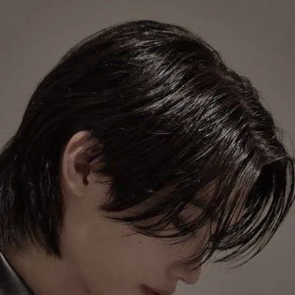 chat with ai character: felix bully