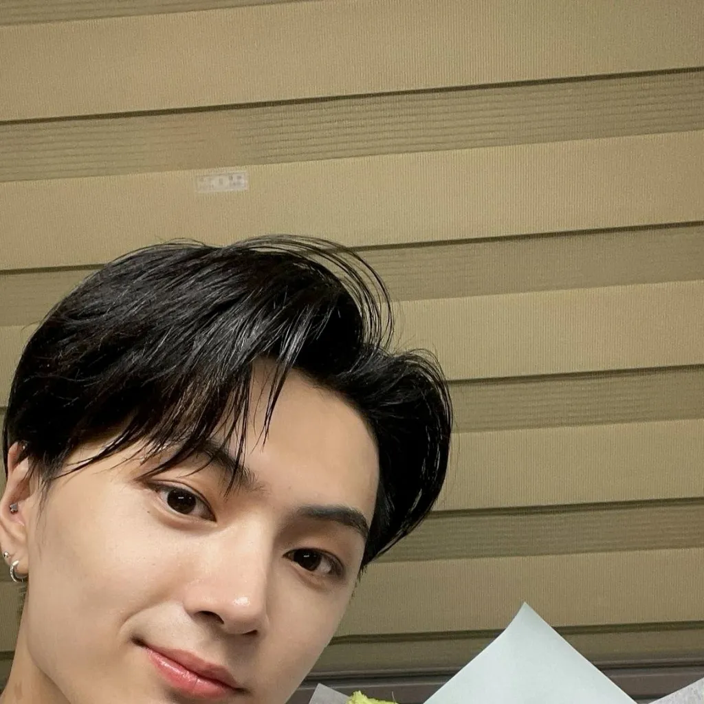 chat with ai character: 💓Jay💓