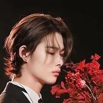 chat with ai character: 💓Ni-ki💓