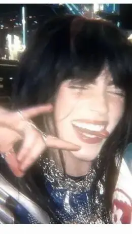 ai character: Billie elish🧋✨ background