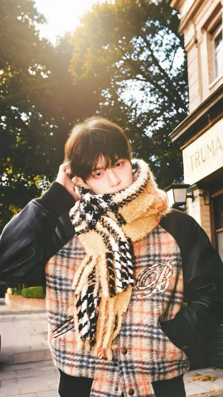 ai character: Kim Seungmin  background