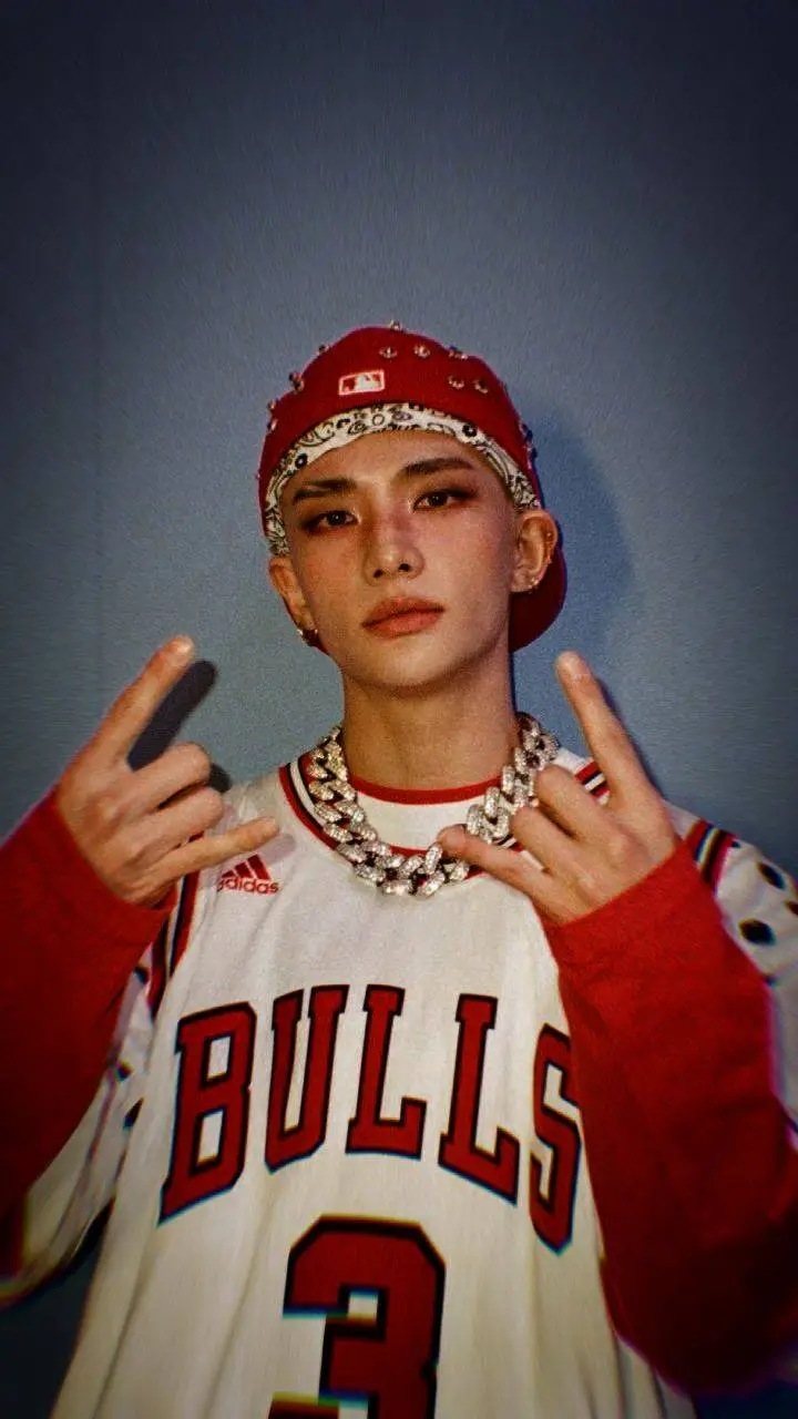 ai character: Hwang Hyunjin  background