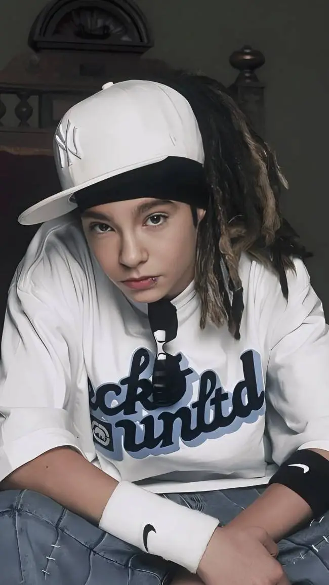 ai character: tom kaulitz background