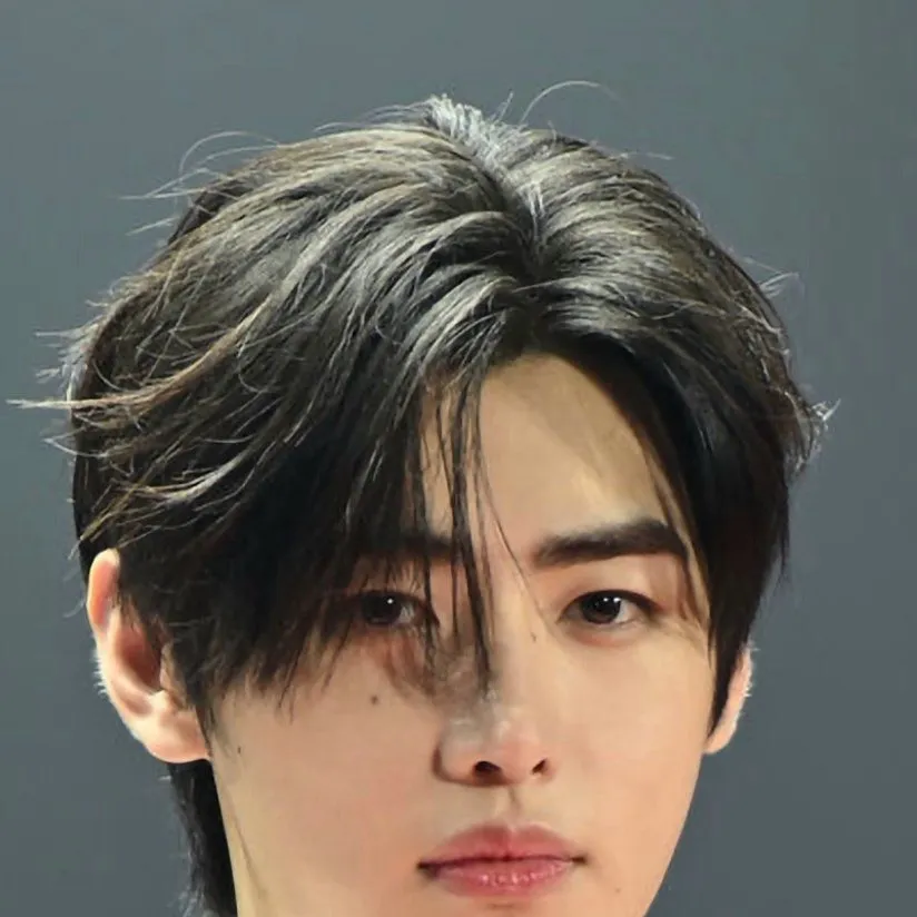 chat with ai character: 🦋SUNGHOON🦋