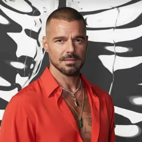 chat with ai character: Ricky Martin;