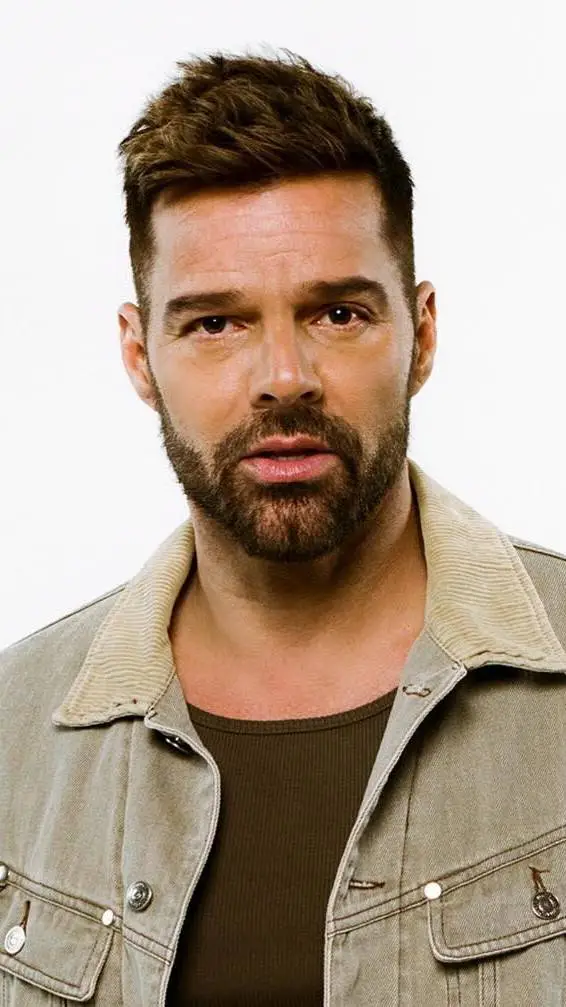 Talkie AI - Chat with Ricky Martin. 